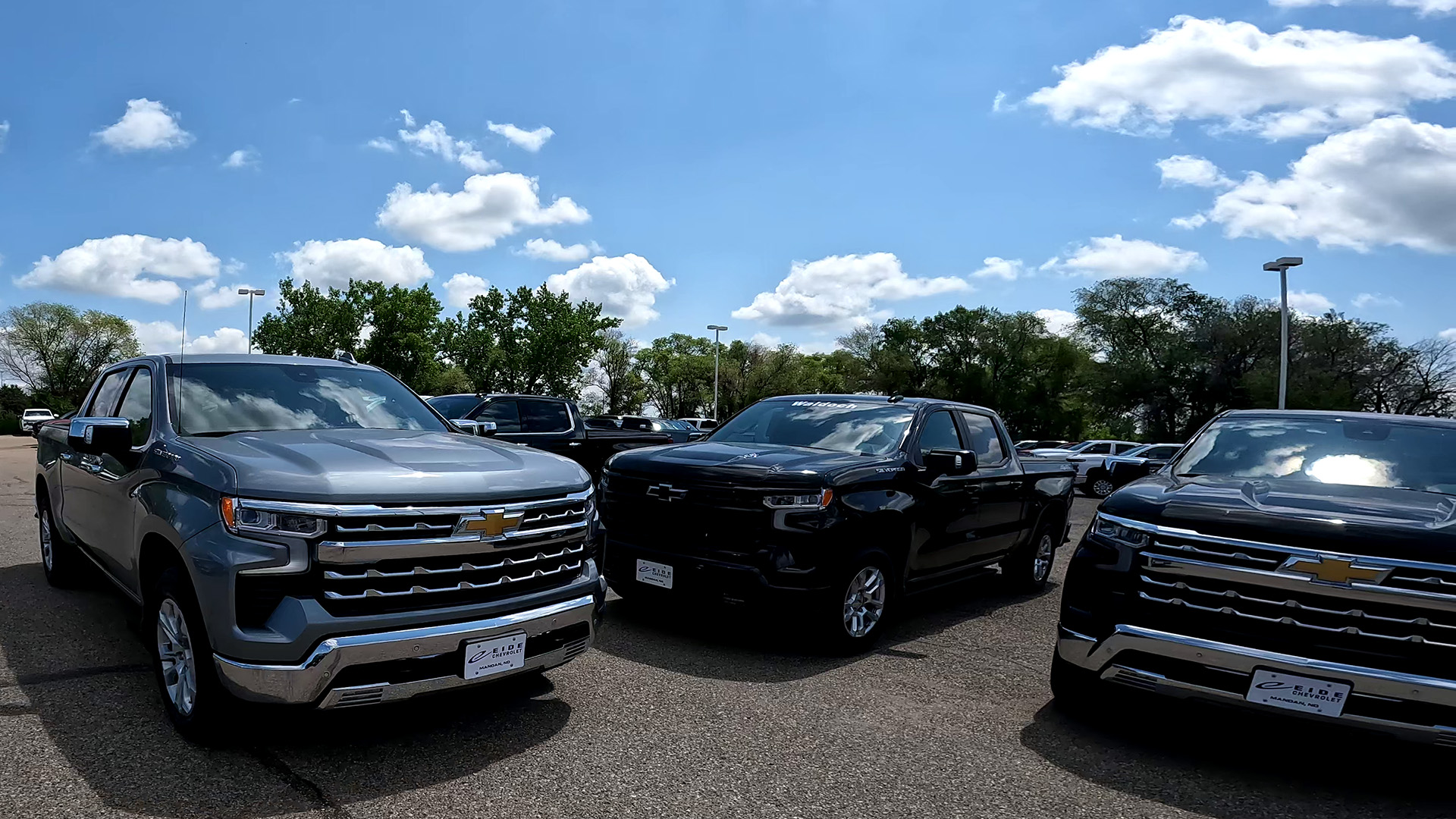 Chevy Trucks for Towing Compare Silverado and Colorado